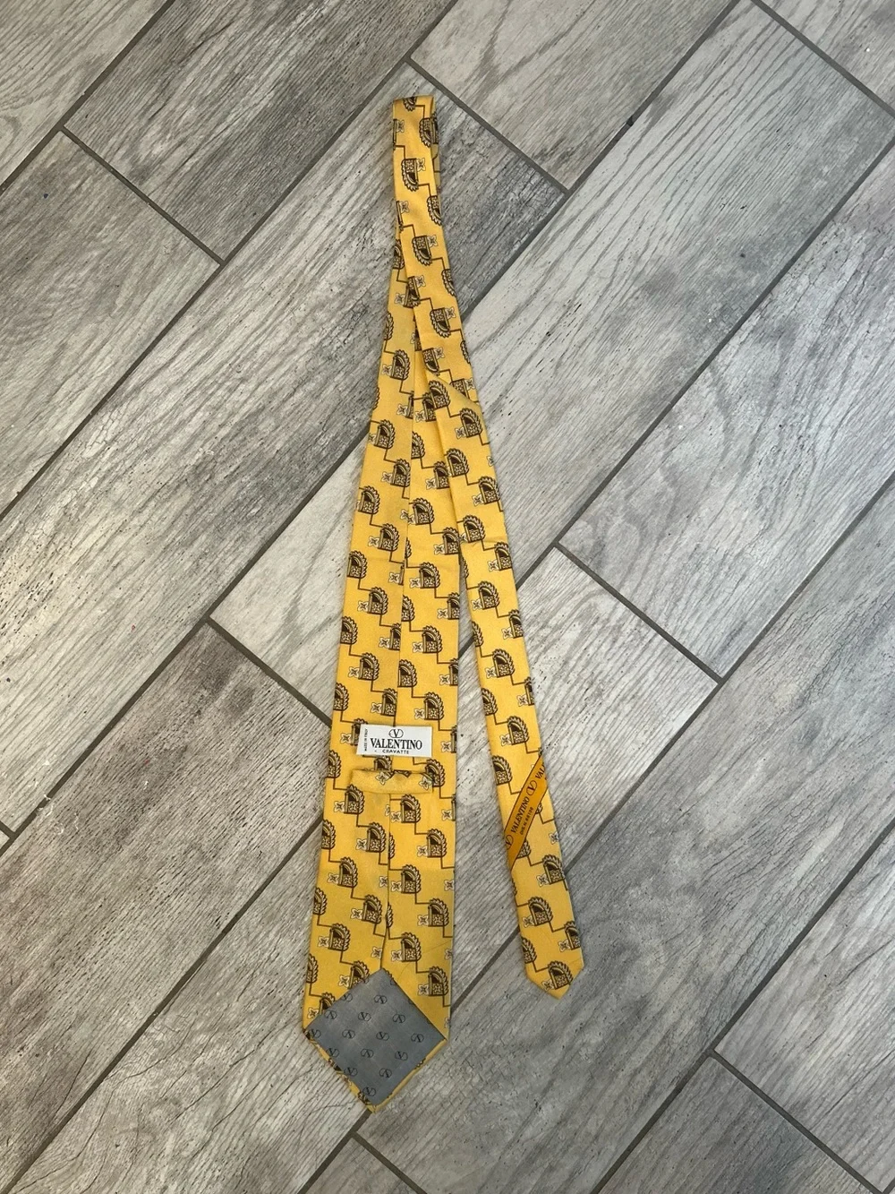 Valentino Cravatte 100% Silk Yellow Patterned Necktie